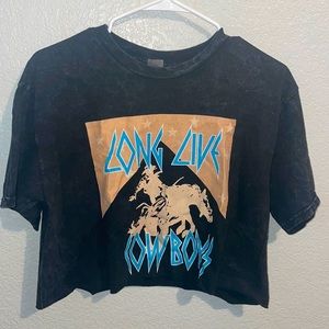 This is a new, just got in a couple of days ago shirt. It is cropped